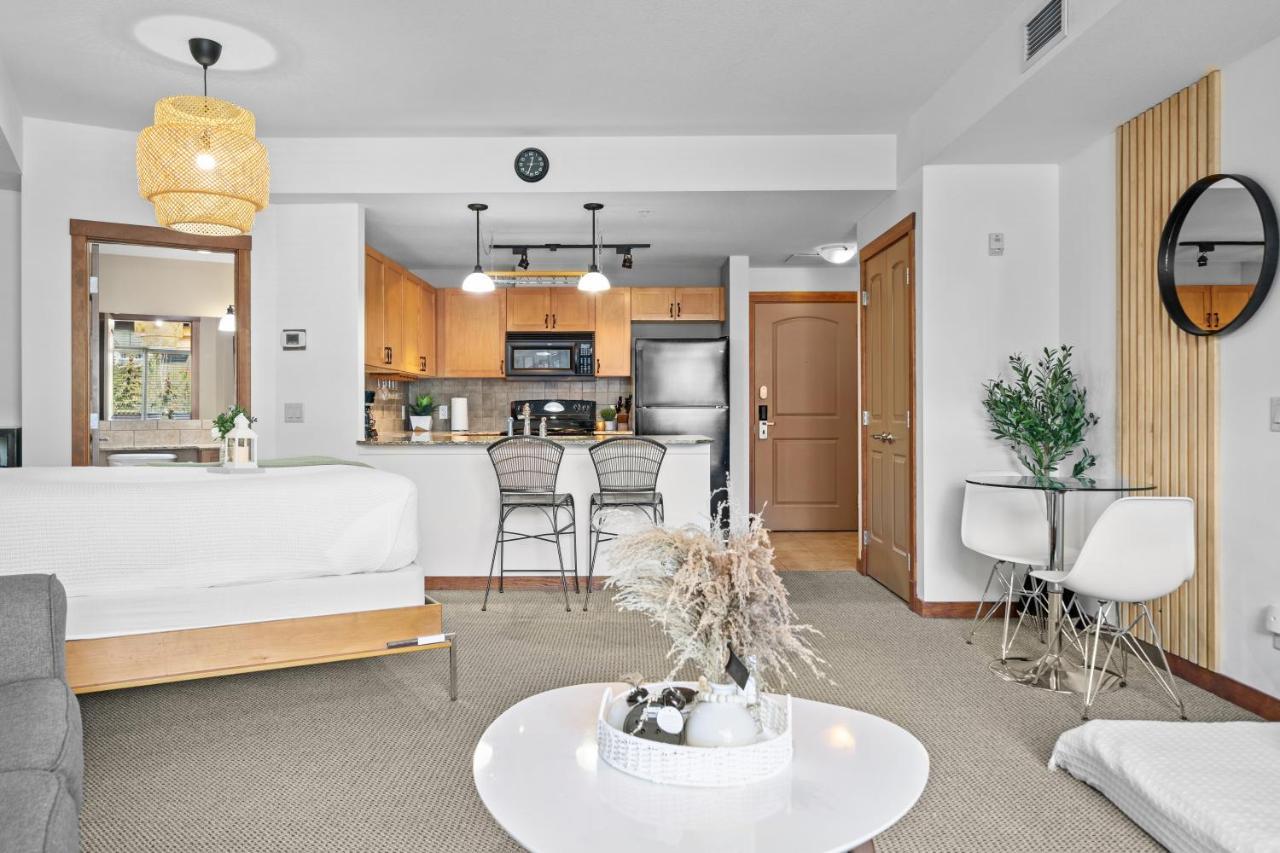 ⭐️ Luxury Mountain View Studio In Canmore ⭐️ Kültér fotó