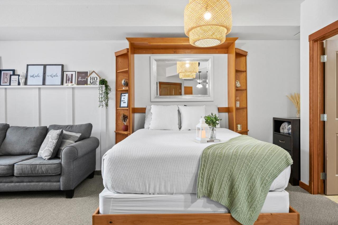 ⭐️ Luxury Mountain View Studio In Canmore ⭐️ Kültér fotó