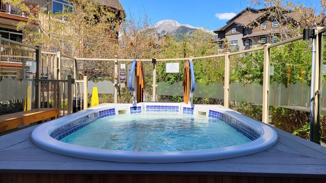 ⭐️ Luxury Mountain View Studio In Canmore ⭐️ Kültér fotó