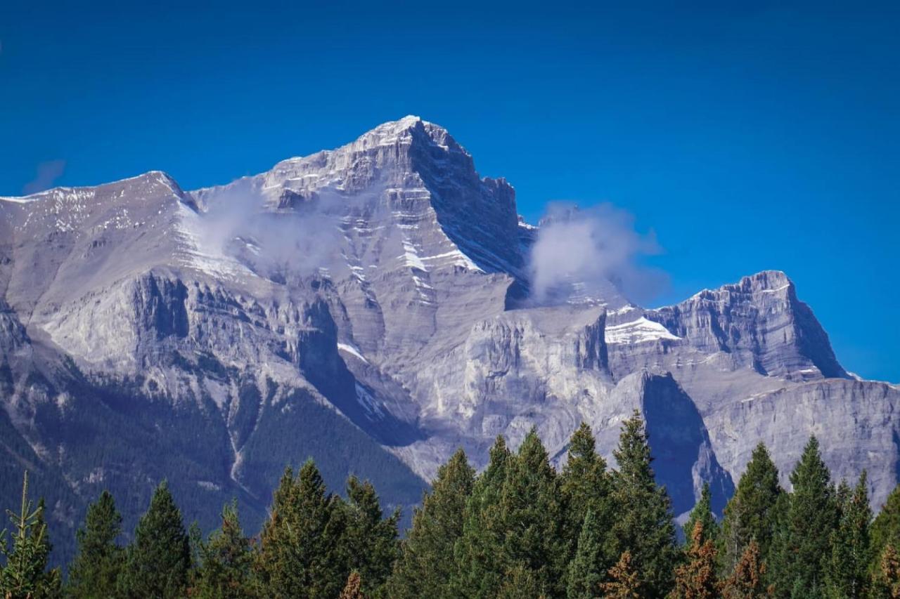 ⭐️ Luxury Mountain View Studio In Canmore ⭐️ Kültér fotó